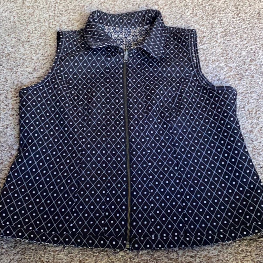 Christopher & Banks Reversible Vest - Zip up front - NWOT - Picture 2 of 4